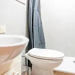 Room With Private Bathroom Stella 2
