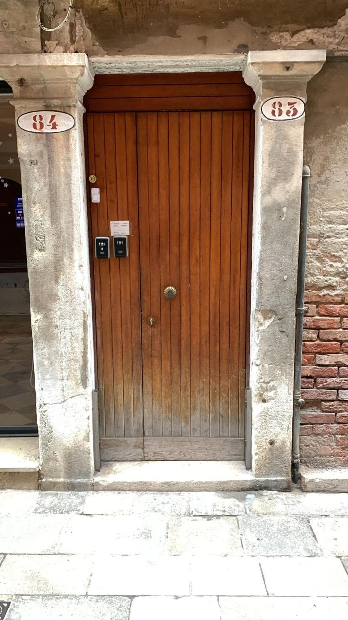 With Private Bathroom Stella 2 Bed & Breakfast Venice