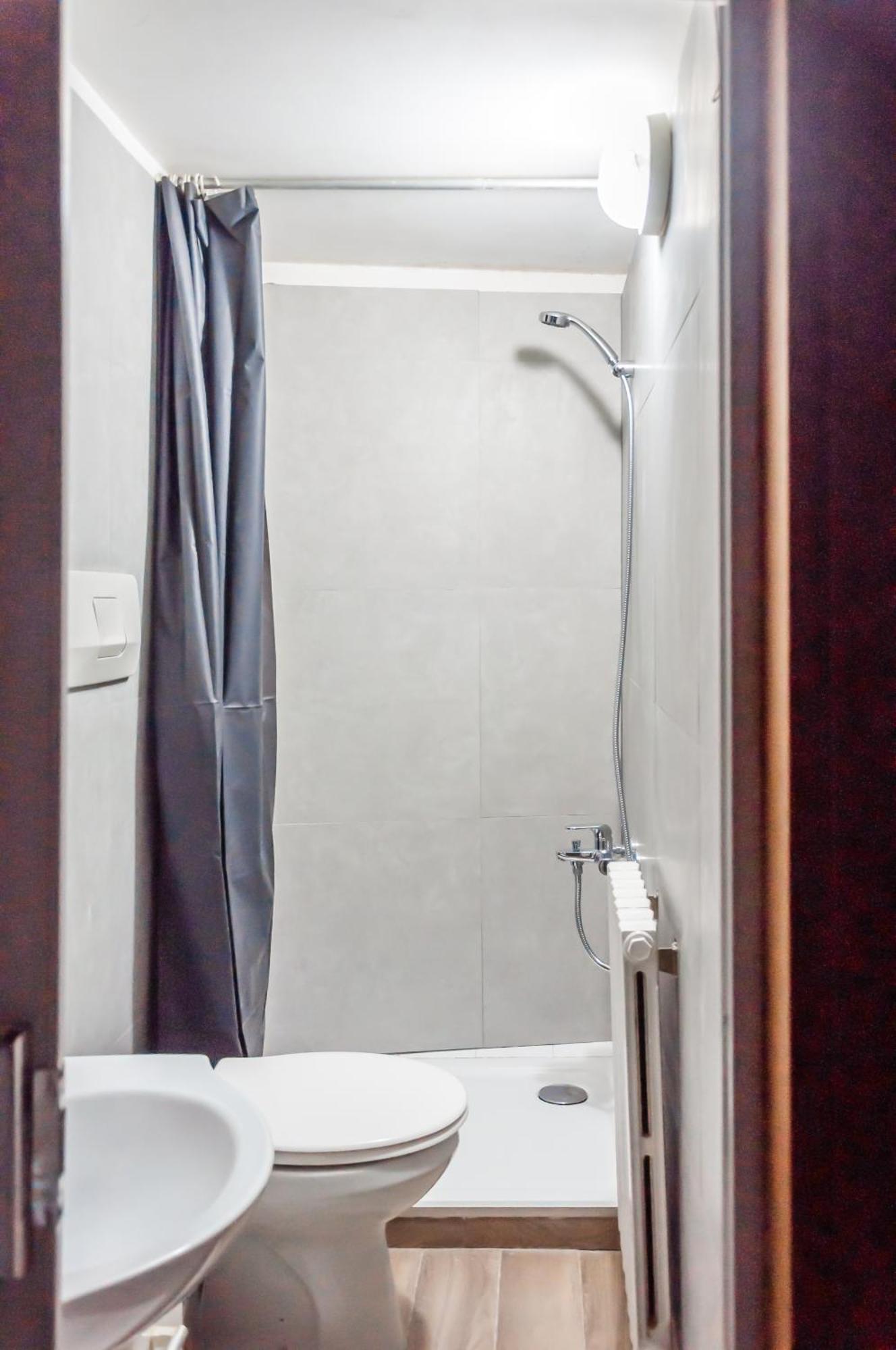 With Private Bathroom Stella 2 *